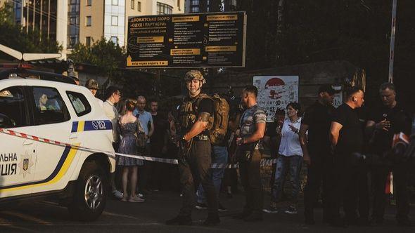 Policija ispred suda - Avaz