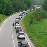 Ogromne gužve na graničnom prijelazu Maljevac: Građani i turisti čekaju i do pet sati 