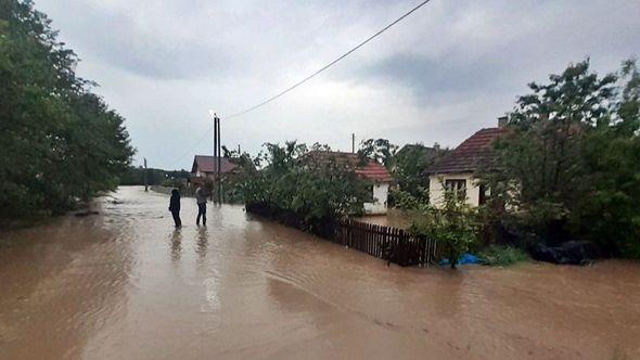 Poplave u Tutnjevcu kod Ugljevika - Avaz