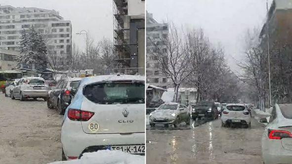 Snijeg izazvao gužve u saobraćaju - Avaz