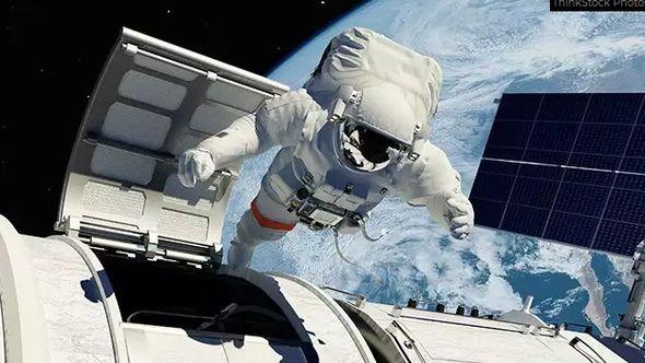 astronaut svemir - Avaz
