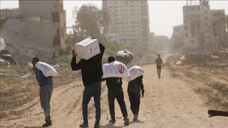 Palestinci suočeni s glađu u Gazi dobili brašno