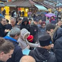 Malezijska ambasada u BiH organizovala iftar na Baščaršijskom trgu