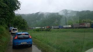 Novi detalji nesreće kod Žepča: Jedna osoba smrtno stradala na licu mjesta, druga u bolnici u Zenici 
