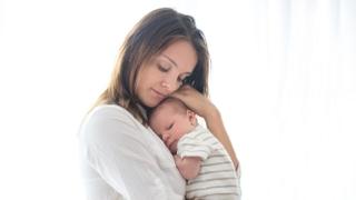 Problem mladih mama: Kad će "spasti" stomak nakon poroda