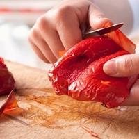 Fantastičan trik kako brzo oguliti hrpu paprika