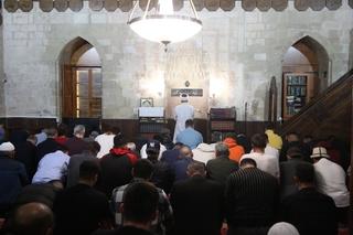 Muslimani u beogradskoj Bajrakli džamiji obilježili Lejletul-kadr