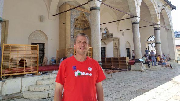 Nijemac koji pješači od Sarajeva do Jerusalema - Avaz