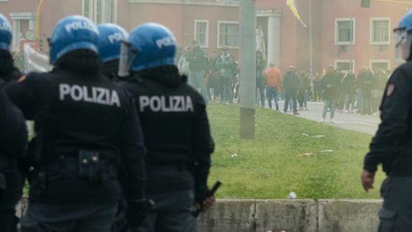 Italijanska policija - Avaz