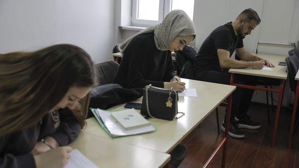 Stranci u Sarajevu uče bosanski jezik - Avaz