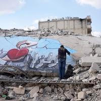 Umjetnici muralom na ruševinama u Siriji poslali dirljivu poruku 