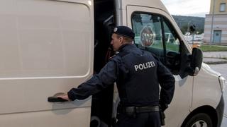 U Beču privedeno 17 dječaka i mladića: Mjesecima zlostavljali djevojčicu