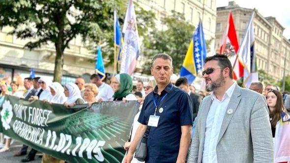 Veliki broj građana u Maršu mira u Beču povodom 28 godišnjice genocida u Srebrenici - Avaz