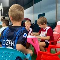 Porodični dan: Najmlađi uživaju ispred "Avazovog" tornja 
