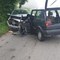 Nakon stravične nesreće u Bratuncu: Vozač Golfa iz Vogošće podlegao povredama u UKC Tuzla