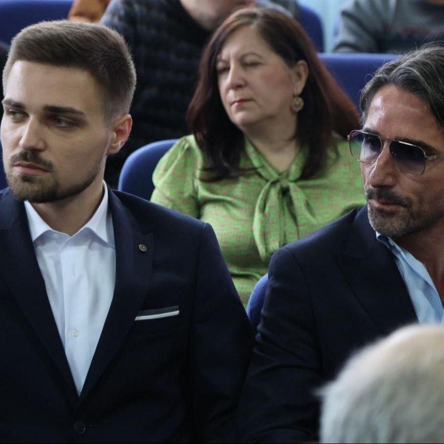 Porodica ubijene Amre Kahrimanović prisustvuje sjednici Skupštine TK