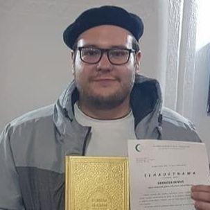 Denis iz Njemačke prešao na islam u džamiji džemata Džebari