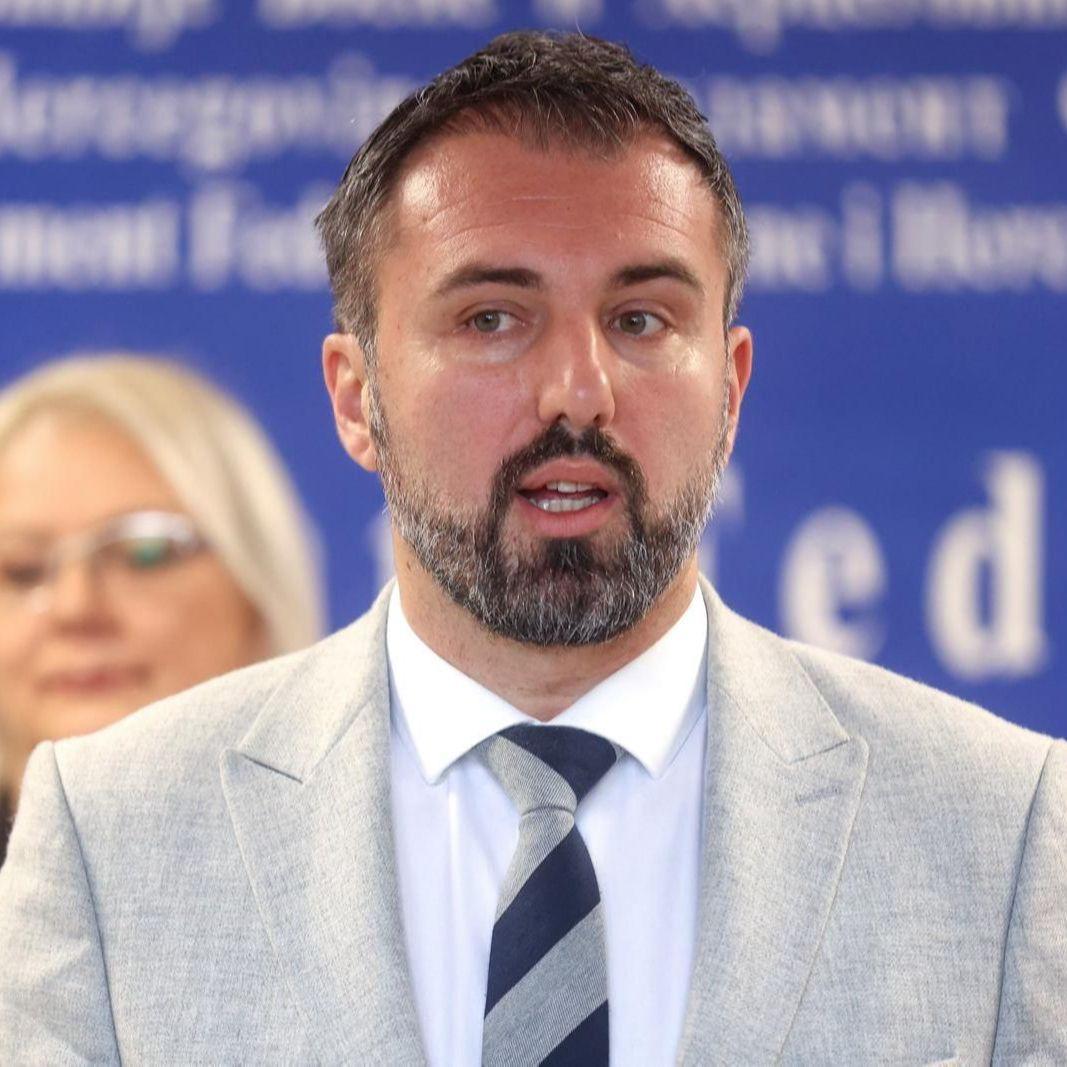 Stojanović nakon sastanka sa Saracinom: Međunarodna zajednica nema namjeru od BiH napraviti modernu državu