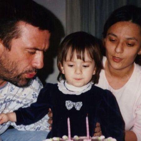 Tifina kćerka za rođendan objavila staru porodičnu fotografiju