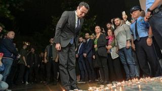 Građani pale svijeće za ubijenog policajca na Kosovu