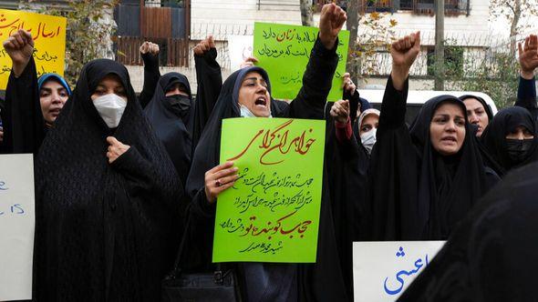 Sa protesta u Iranu - Avaz