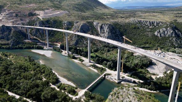 Most Počitelj - Avaz