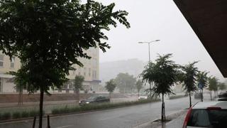 Snažno nevrijeme pogodilo Mostar: Padao grad, ulice poplavljene