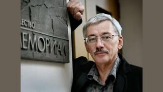 Ruski sud osudio borca za ljudska prava Olega Orlova na dvije i po godine zatvora
