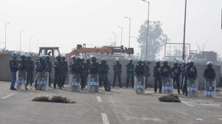 Indijski poljoprivrednici se sukobili sa snagama sigurnosti na putu do Nju Delhija
