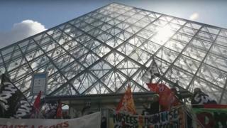 Demonstranti u Parizu blokirali ulaz u muzej Luvr