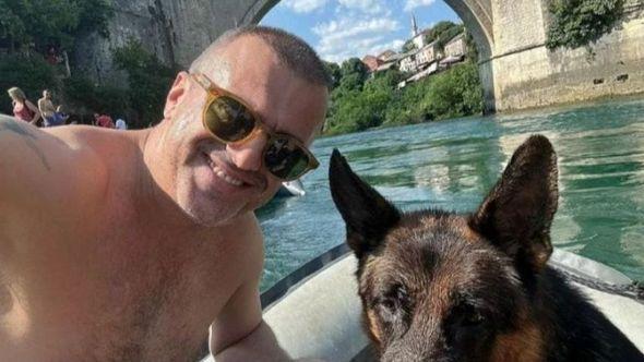 Sergej Trifunović i njegov pas - Avaz