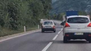 Video / Rizična vožnja, pogledajte opasno preticanje u krivinama između Jablanice i Mostara