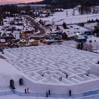 Zimska bajka u Poljskoj: Najveći lavirint na svijetu i masivne snježne skulpture