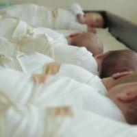 Na UKC Tuzla rođeno deset beba, pet dječaka i pet djevojčica