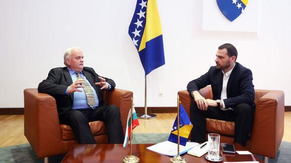 Ambasador Bugarske i Magazinović - Avaz