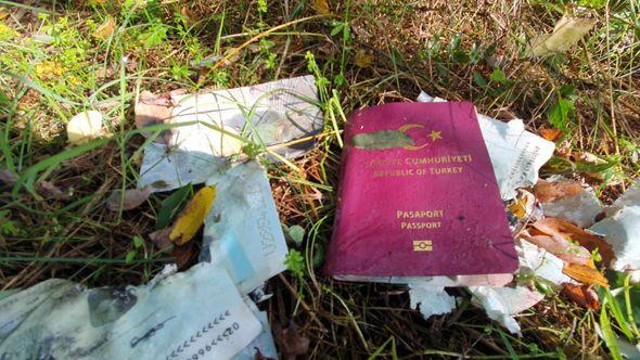 U šumi odbačeni turski pasoši - Avaz