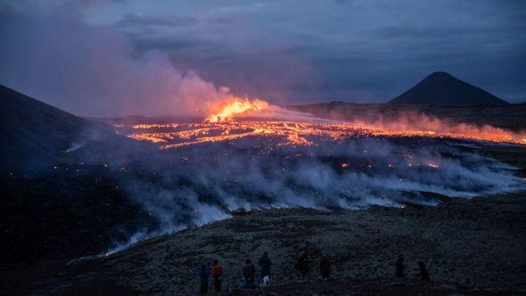 Eruptirao vulkan na IslanduEruptirao vulkan na Islandu - Avaz
