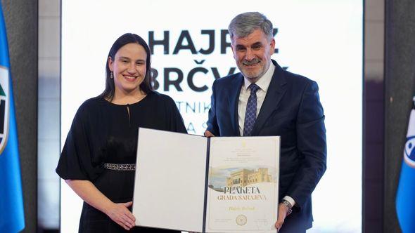 Hajriz Brčvak: Dobitnik priznanja „Plaketa Grada Sarajeva“  - Avaz