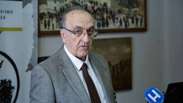 Prof. dr. Enver Halilović - Avaz