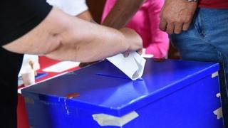 Izbori u Crnoj Gori: Građani prijavili da ih stranke putem SMS-a pozivaju da glasaju