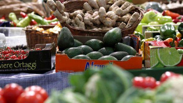 Građani najviše kupuju povrće - Avaz