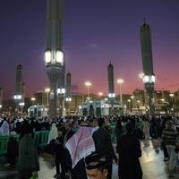 Poslanikova džamija u Medini prepuna vjernika i posjetilaca