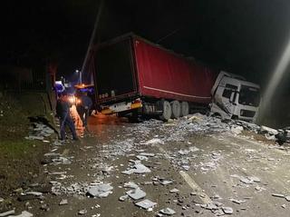 Nesreća na putu Zvornik–Milići: Povrijeđen vozač kamiona