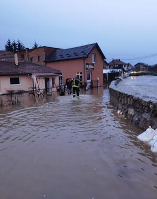 Poplave u Sjenici: Više od 40 kuća završilo pod vodom