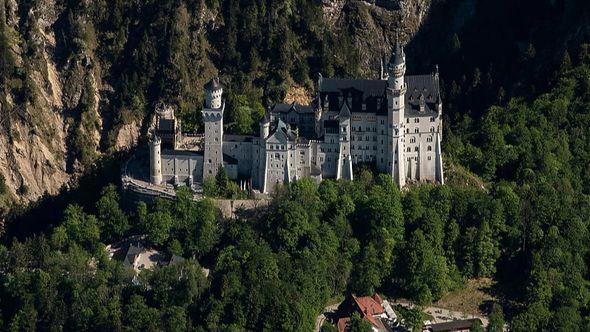 Dvorac Neuschwanstein  - Avaz