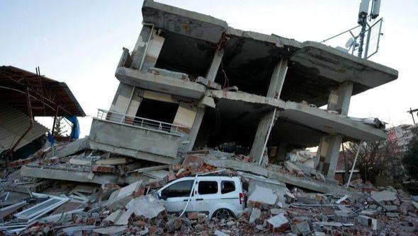Ruševine nastale nakon zemljotresa - Avaz