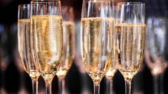 Kako otvoriti šampanjac na pravi način: Ne smije se čuti prasak