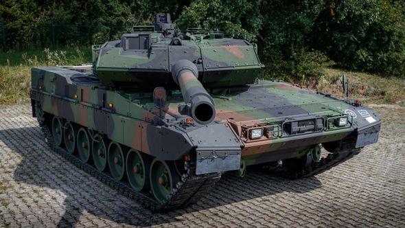 Tenk Leopard 2 - Avaz