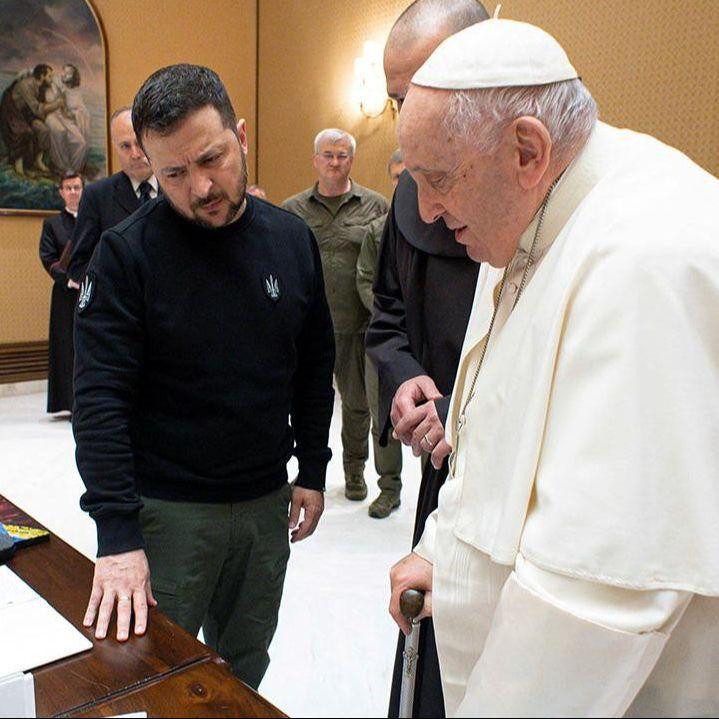 Zelenski rekao da je s papom Franjom razgovarao o formuli za mir u Ukrajini
