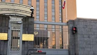 Demonstranti blokirali rusku ambasadu u Armeniji